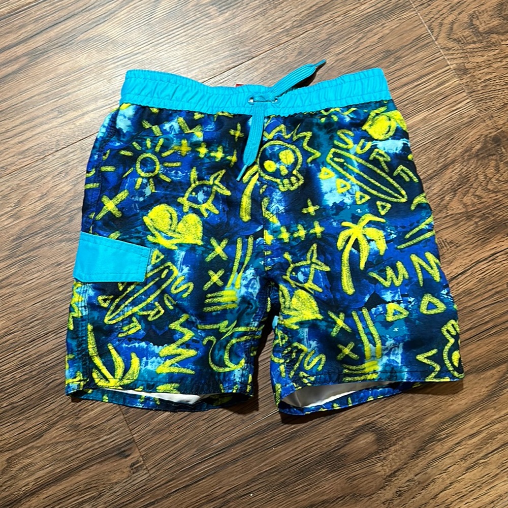 Boys swim trunks. Size 3t. Gently worn. No stains or flaws
